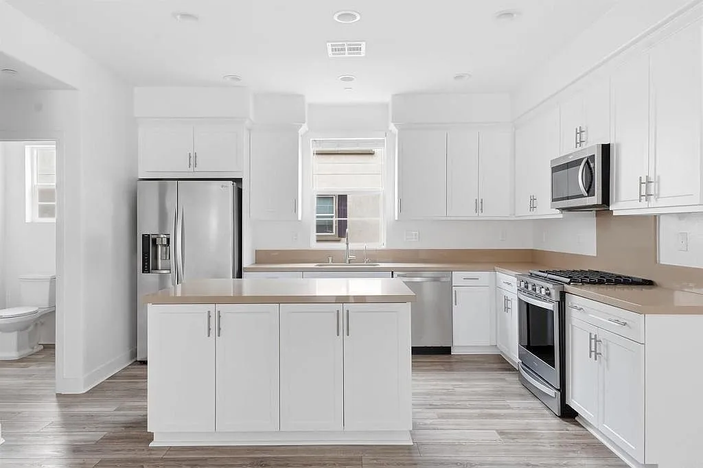 4367 Pacifica Way Unit 2