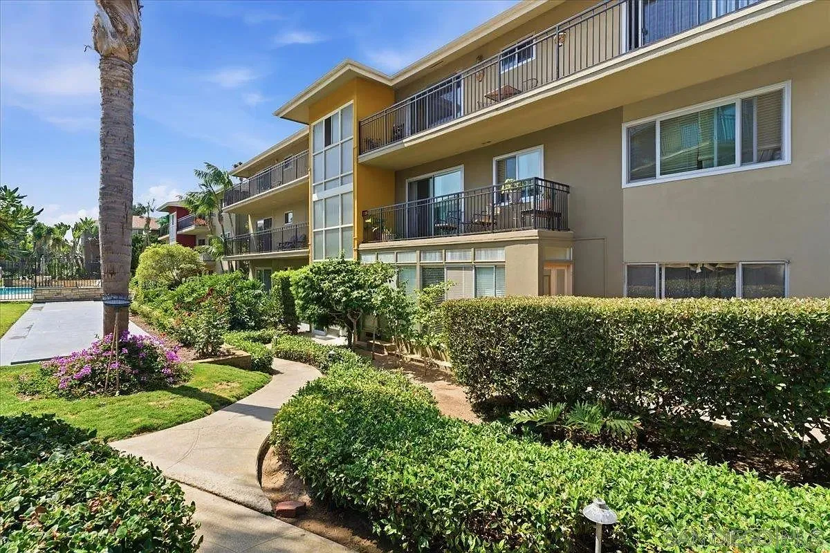 5367 La Jolla Blvd Unit 52