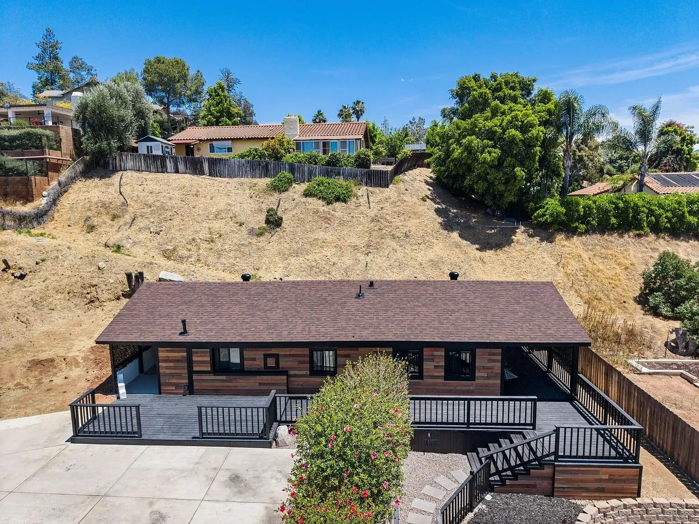 9209 Adlai Rd